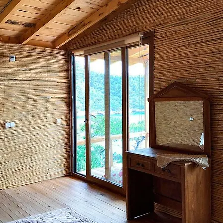 Gemile Camping * פאראליה